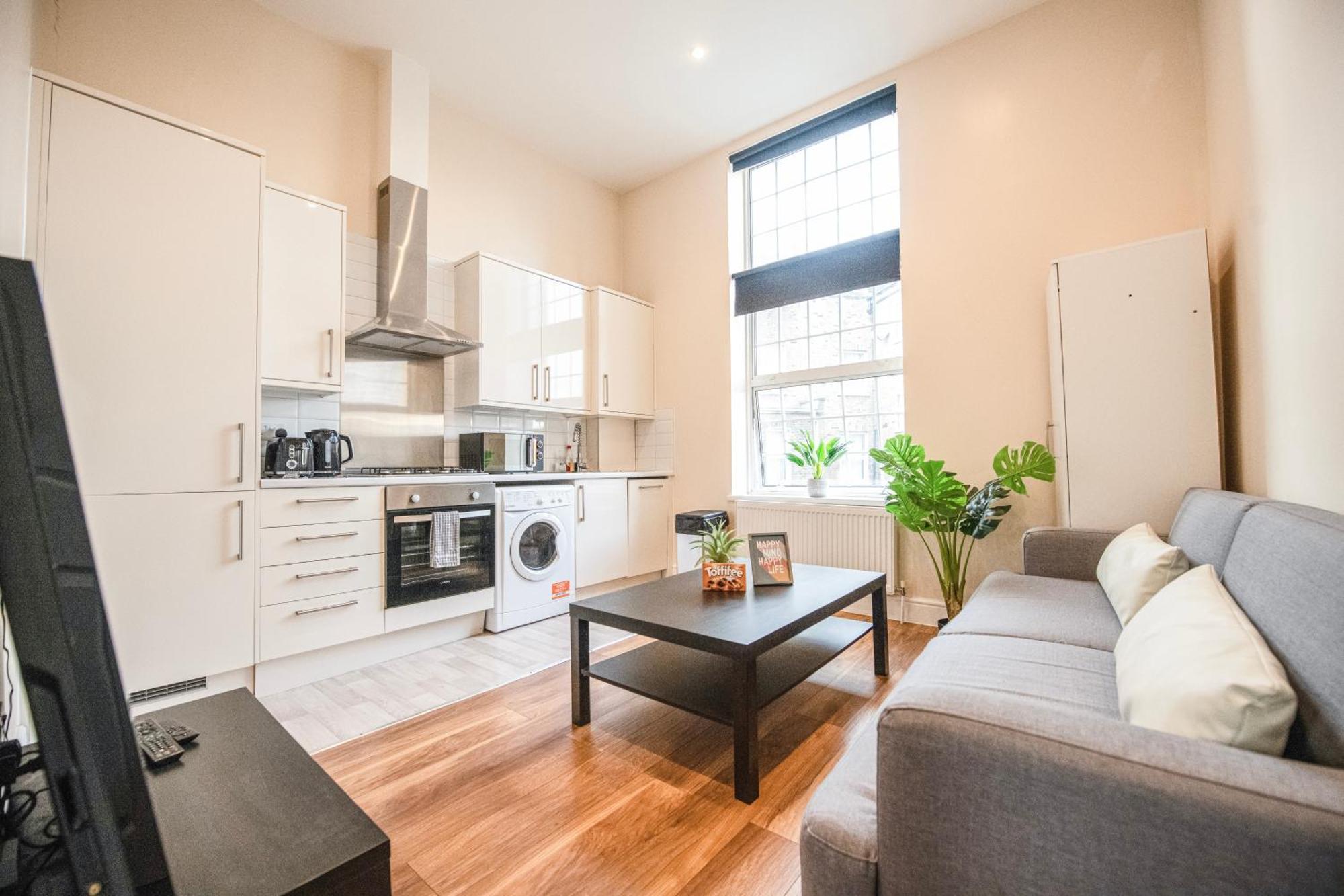 Charming 2-Bedroom Flat In Shepherd'S Bush, Near Hammersmith London Exterior photo